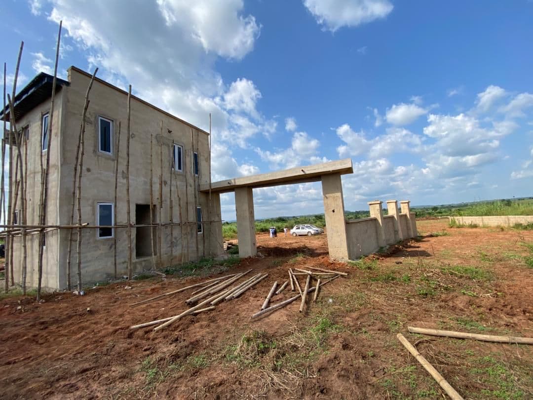 Property consultants at site